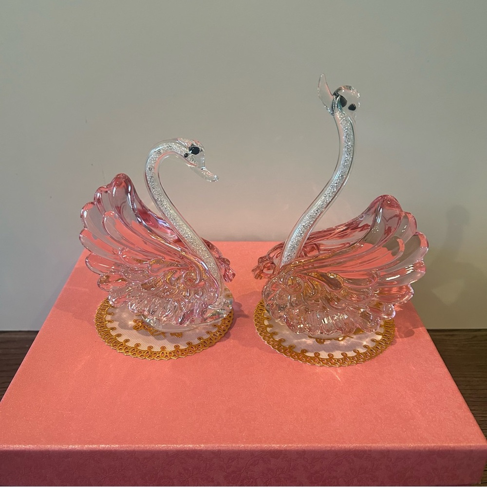 Elegant Glass Swan Figurines with Box